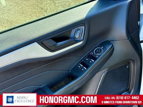 Used 2022 Ford Escape SE FWD image 13