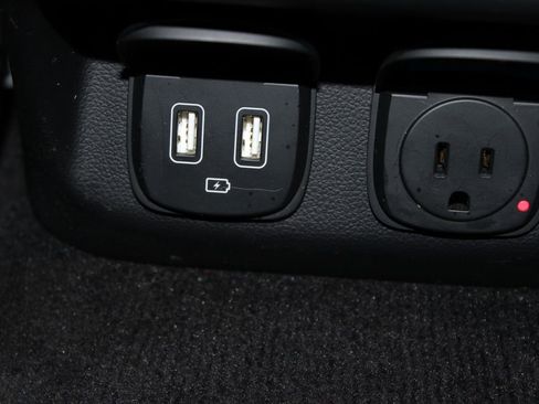 Used 2022 Genesis GV70 3.5T Sport w/ Sport Advanced Package image 31