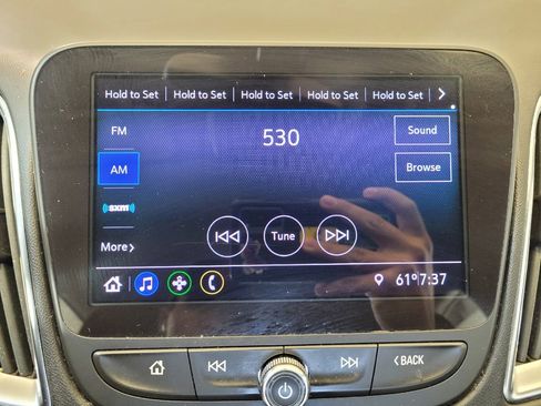 Used 2020 Chevrolet Malibu LT FWD image 25