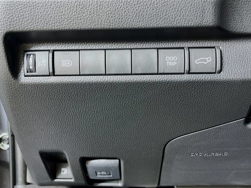 Used 2025 Toyota RAV4 XSE AWD/4WD image 13