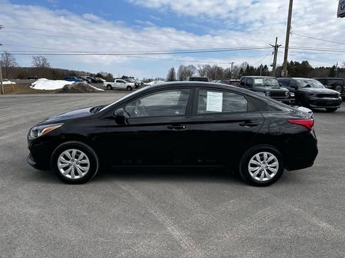Used 2019 Hyundai Accent SE image 2