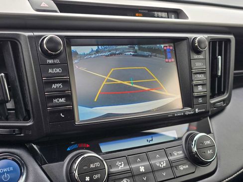 Used 2018 Toyota RAV4 XLE image 35