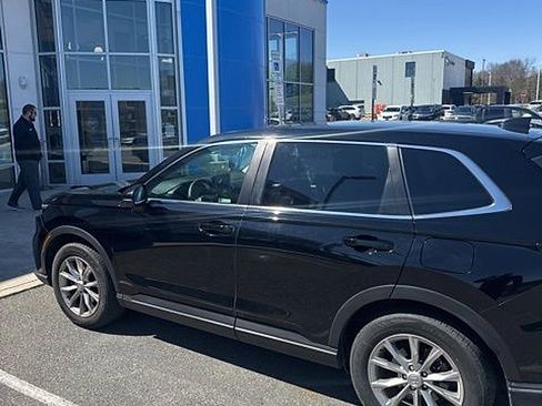 Used 2023 Honda CR-V EX image 7