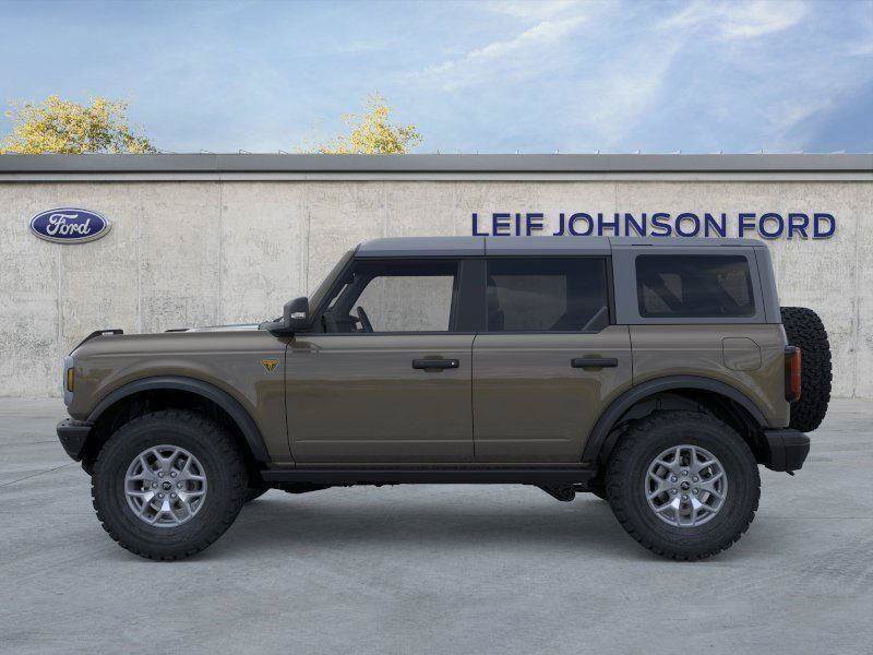 Used 2025 Ford Bronco Badlands AWD/4WD image 3