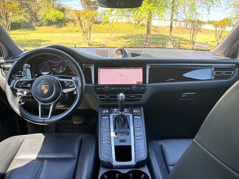 Used 2021 Porsche Macan AWD/4WD image 12