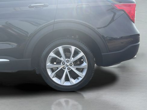 Certified 2023 Ford Explorer Platinum w/ Technology Package AWD/4WD image 53