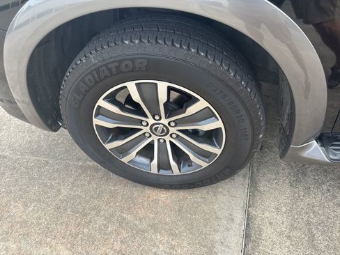 Used 2020 Nissan Armada SL w/ Premium Package image 24