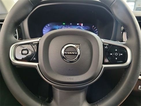 Certified 2026 Volvo V60 B5 Cross Country Plus w/ Protection Package Premier AWD/4WD image 25
