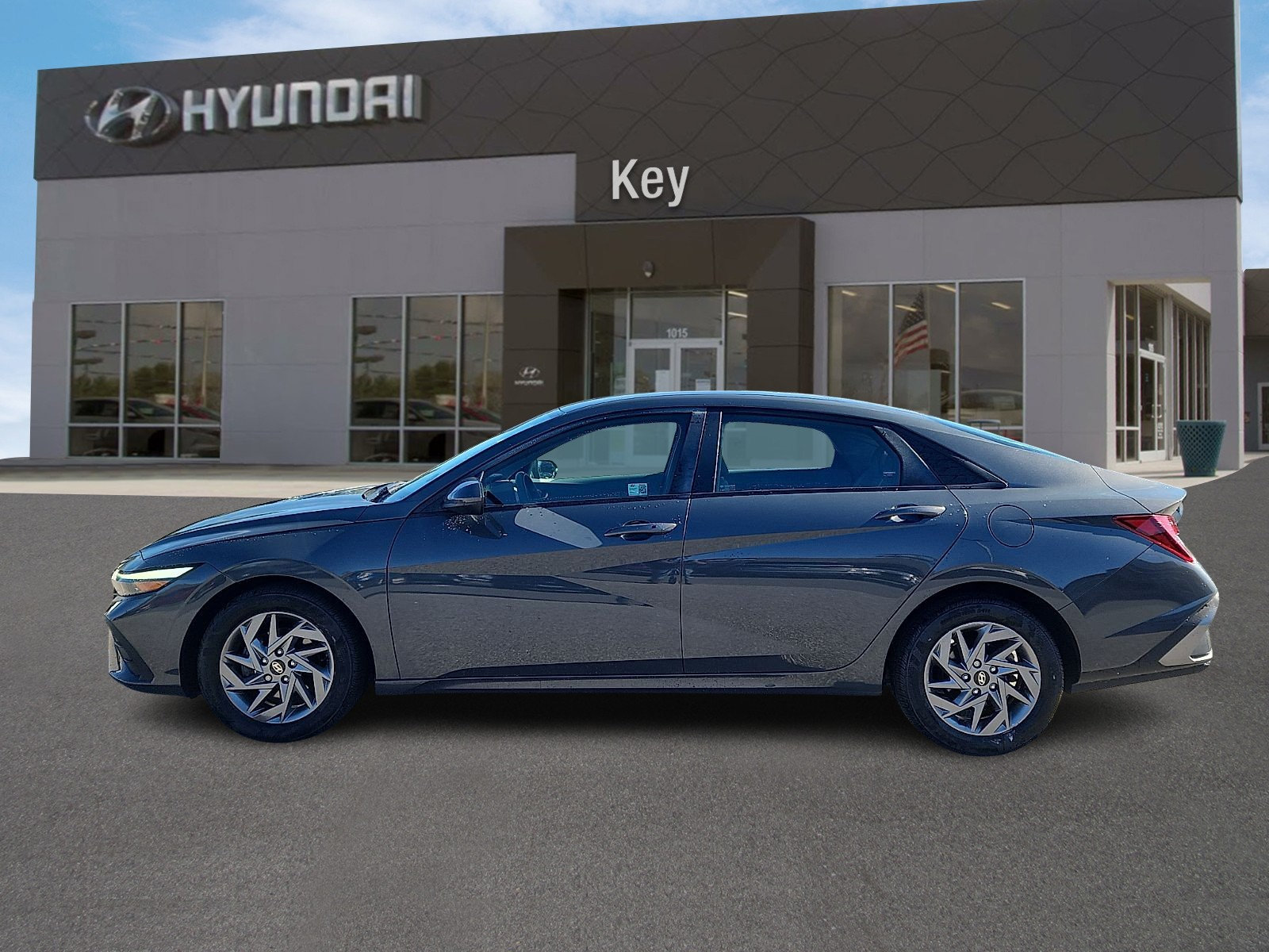 Certified 2024 Hyundai Elantra SEL FWD image 5