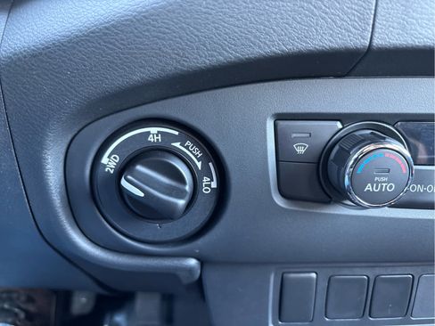 Used 2024 Nissan Frontier PRO-4X w/ Off-Road Protection Package image 18