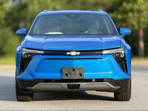 Used 2024 Chevrolet Blazer EV LT AWD/4WD image 3