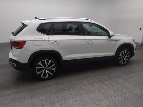 Used 2024 Volkswagen Taos SE image 10