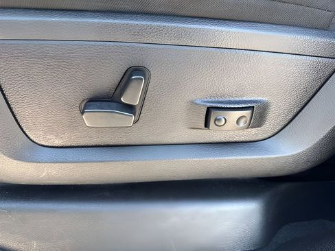 Used 2024 RAM 2500 Big Horn image 10