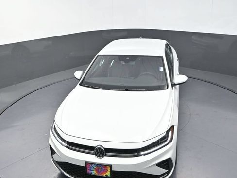 Used 2026 Volkswagen Jetta Sport FWD image 15