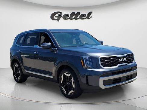Used 2024 Kia Telluride S w/ S Sunroof Package FWD image 3