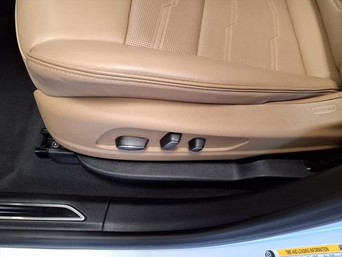 Certified 2023 Cadillac XT5 Sportv w/ Platinum Package image 21