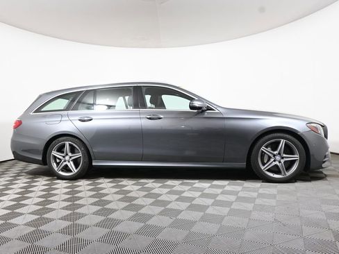 Used 2017 Mercedes-Benz E 400 4MATIC Wagon image 8