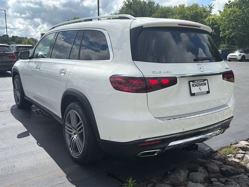 Used 2024 Mercedes-Benz GLS 450 4MATIC image 3