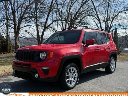 Used 2019 Jeep Renegade Latitude w/ Cold Weather Group image 1