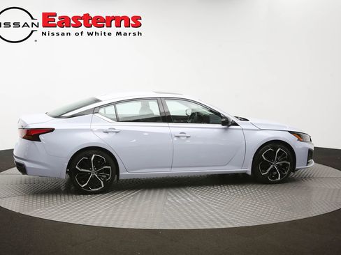 Used 2023 Nissan Altima 2.5 SR w/ SR Premium Package FWD image 44