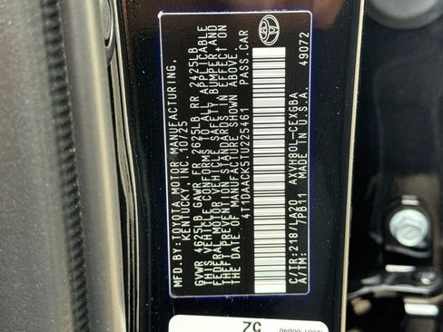 Used 2026 Toyota Camry XLE FWD image 35