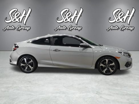 Used 2016 Honda Civic Touring image 19