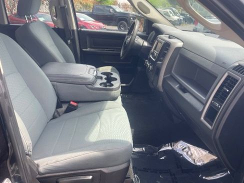 Used 2019 RAM 1500 Express AWD/4WD image 16