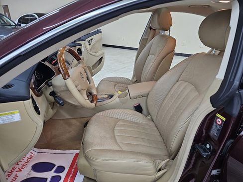 Used 2006 Mercedes-Benz CLS 500 w/ Premium Pkg image 18