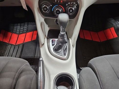 Used 2013 Dodge Dart SXT w/ SXT Special Edition Group FWD image 15