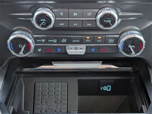 Used 2023 Ford F250 Lariat w/ Lariat Ultimate Package image 19