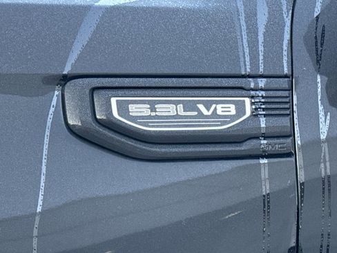 Used 2025 GMC Sierra 1500 Elevation w/ LPO, Elevation Black Package image 15