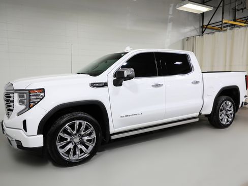 Used 2023 GMC Sierra 1500 Denali w/ Denali Reserve Package image 16