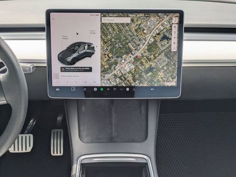 Used 2022 Tesla Model Y Performance AWD/4WD image 21