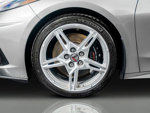 Used 2023 Chevrolet Corvette Stingray Coupe w/ Z51 Performance Package image 20