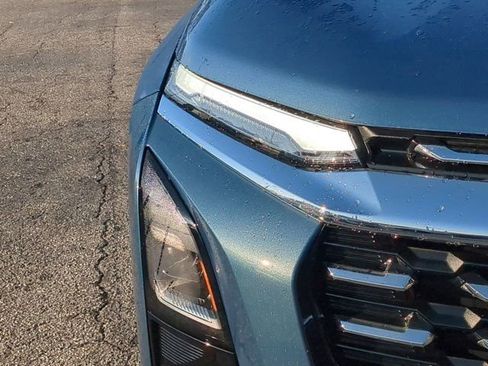 Used 2025 Chevrolet Equinox LT image 9