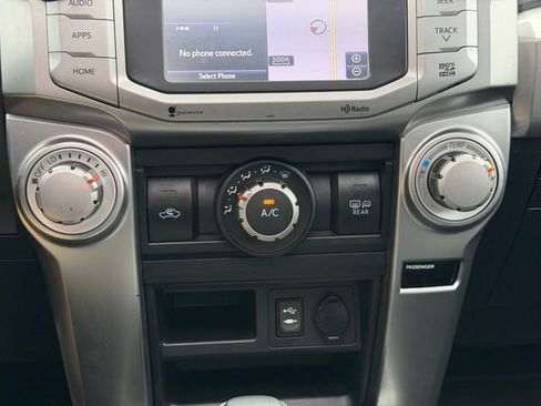 Used 2014 Toyota 4Runner SR5 Premium image 29