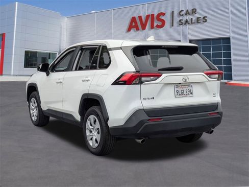 Used 2024 Toyota RAV4 LE image 9