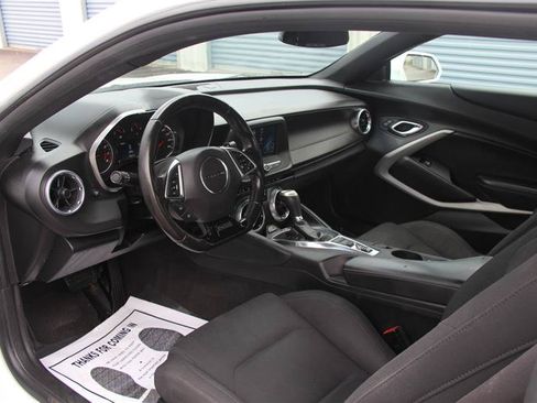 Used 2017 Chevrolet Camaro LT RWD image 20