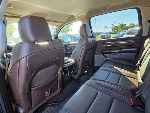 Used 2025 RAM 1500 Limited w/ Trailer Tow Group image 33