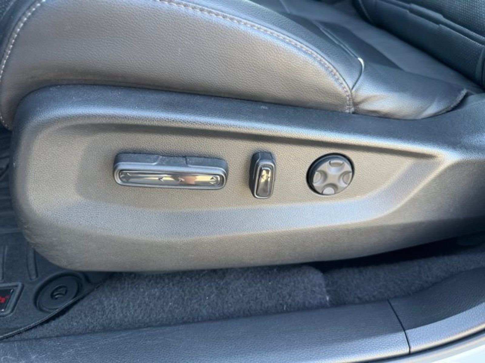 Used 2020 Honda CR-V EX-L image 11