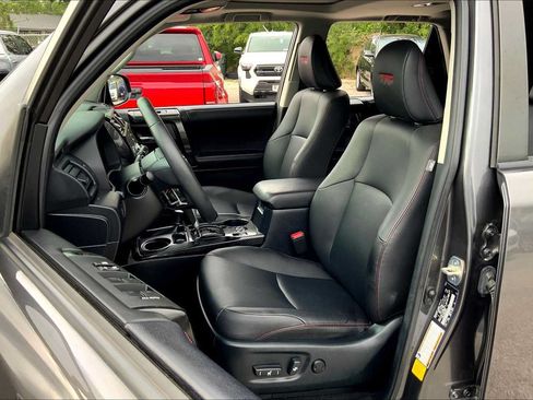 Used 2022 Toyota 4Runner TRD Off-Road Premium w/ Moonroof Package AWD/4WD image 7