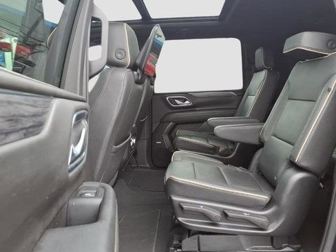Used 2023 GMC Yukon XL SLT w/ SLT Luxury Package AWD/4WD image 15