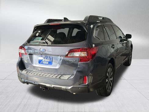 Used 2017 Subaru Outback 3.6R Limited image 7