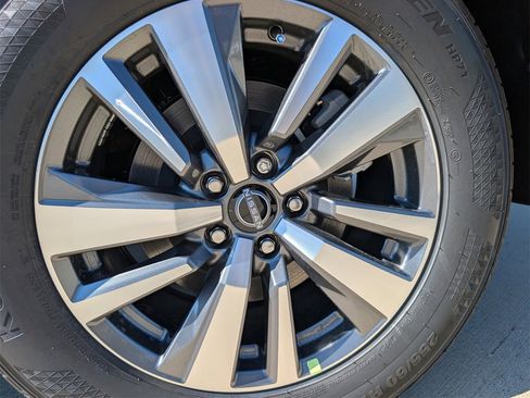 New 2025 Nissan Pathfinder SL image 6