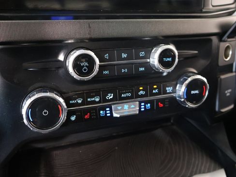 Used 2024 Ford F250 Platinum w/ FX4 Off-Road Package AWD/4WD image 8