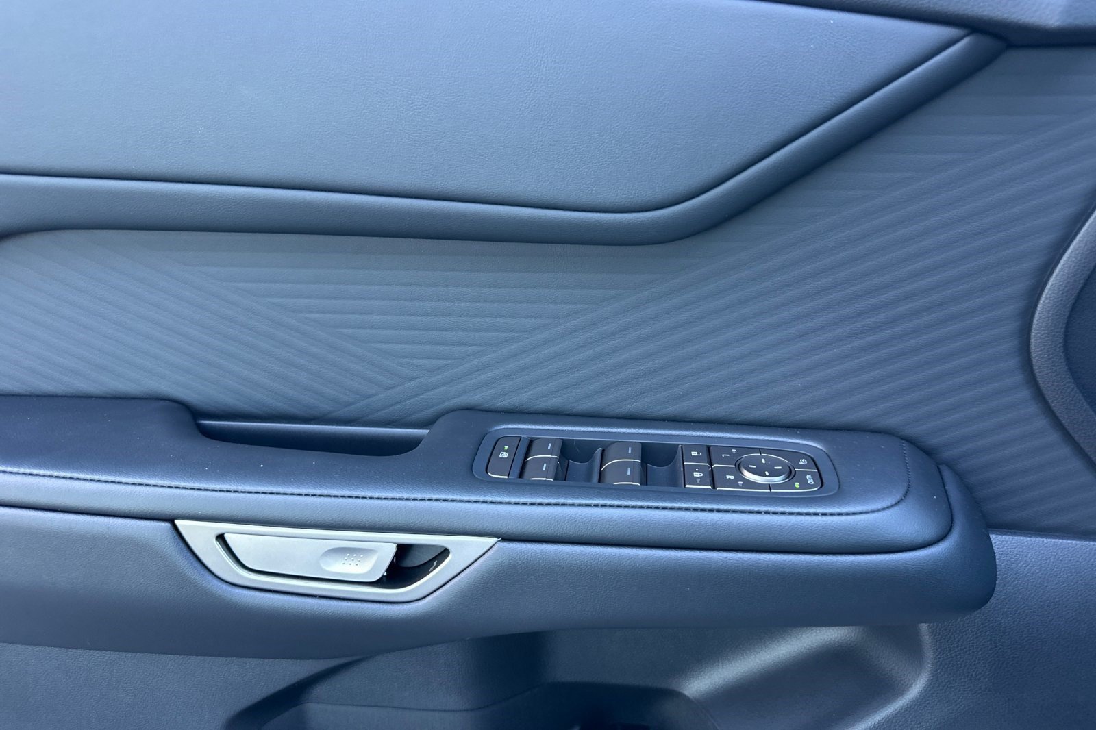 New 2026 Lexus ES 500e w/ Convenience Package AWD/4WD image 13