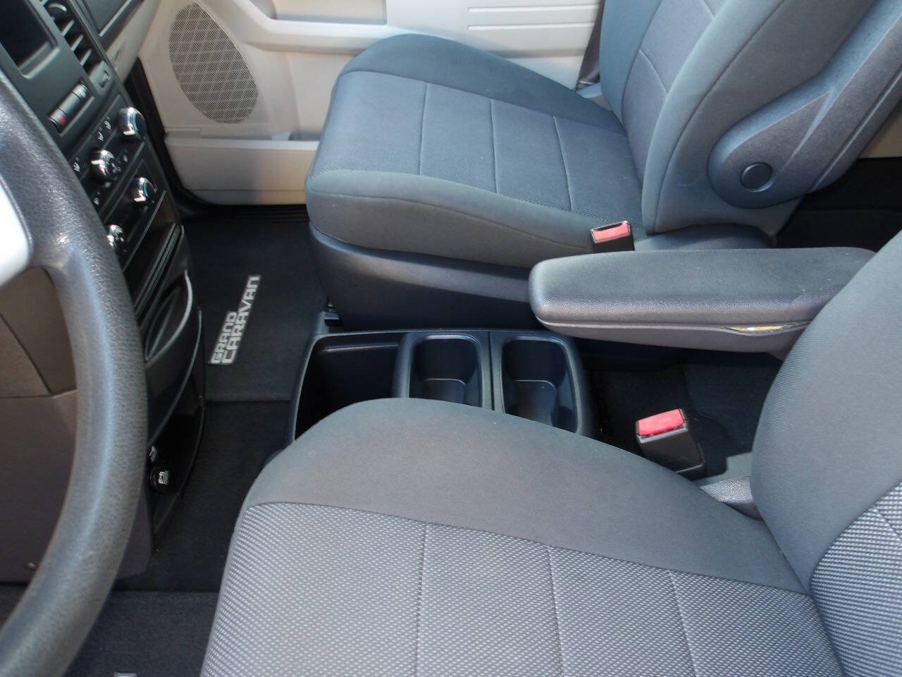 Used 2008 Dodge Grand Caravan SE FWD image 15