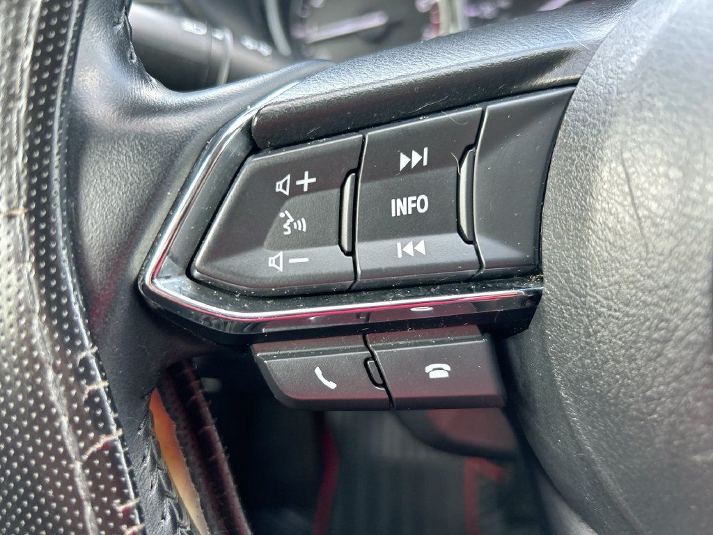 Used 2018 MAZDA CX-5 Touring w/ Preferred Equipment Package FWD image 16