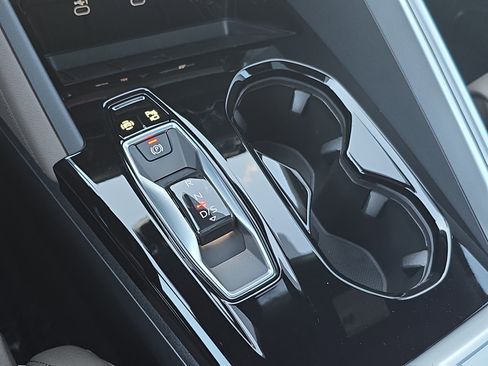 New 2025 Audi Q5 Premium Plus image 23