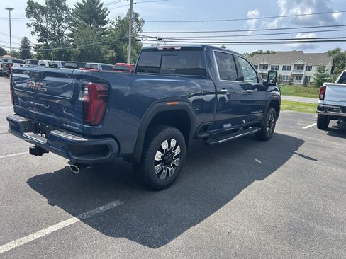 New 2026 GMC Sierra 3500 Denali w/ Denali Reserve Package AWD/4WD image 16
